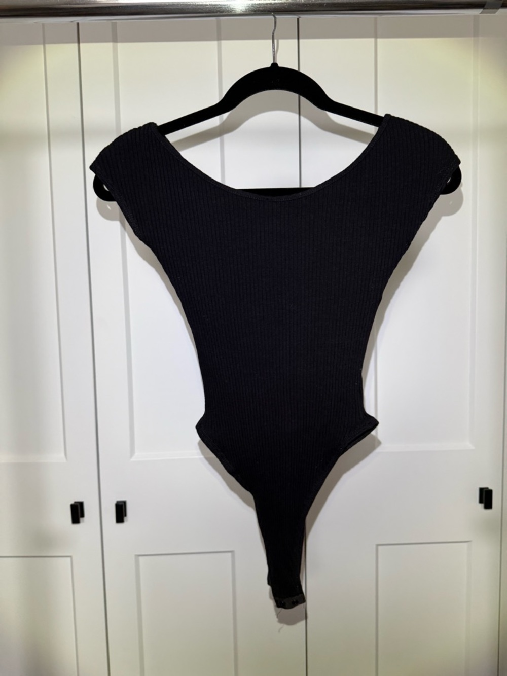 Zara Black Ribbed Women’s Scoop-Neck Bodysuit